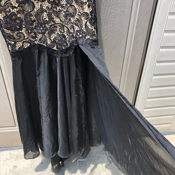 Gorgeous Black Prom Dress - Picture 11 of 16